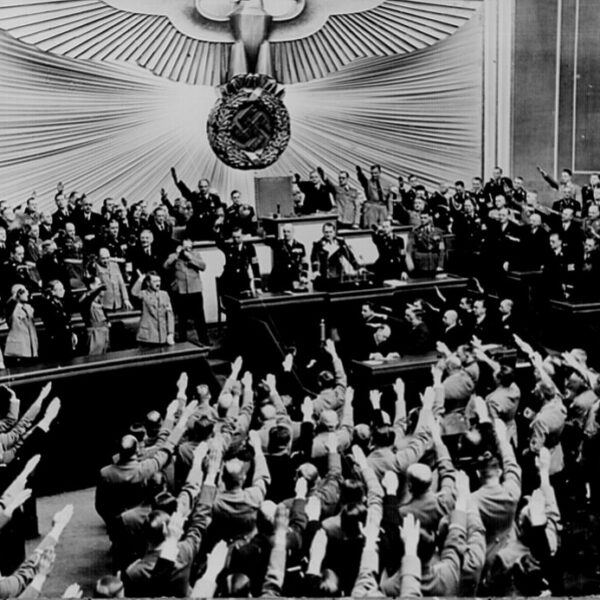 Decreto dei pieni poteri – Germania, 24 Marzo 1933. Ultim’ora dalla storia.